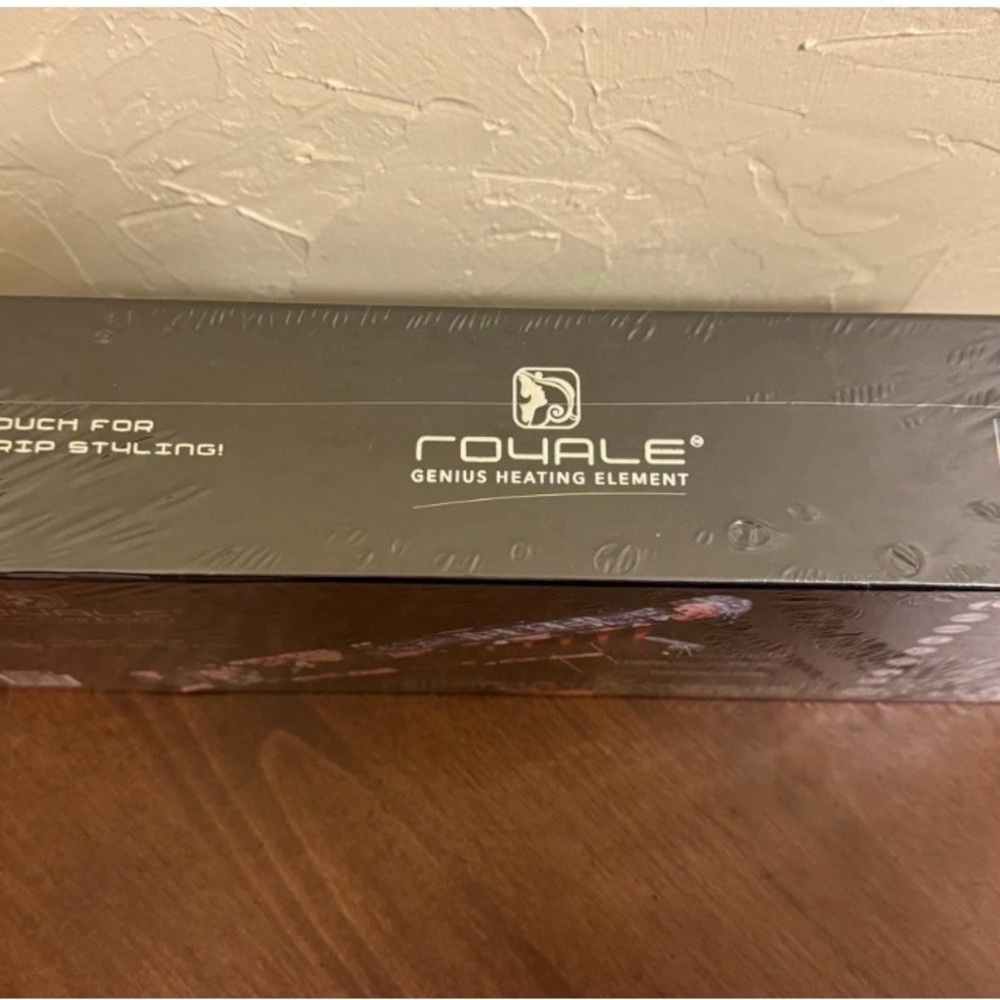 Royale Genius Hair straightener flat iron 1.25 Pure Ceramic Plates $385 - Picture 6 of 6